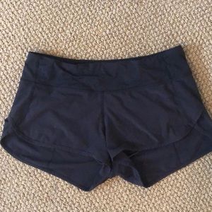 Lululemon speed up shorts size 4!